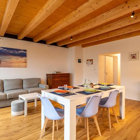 Panorama By Interhome *